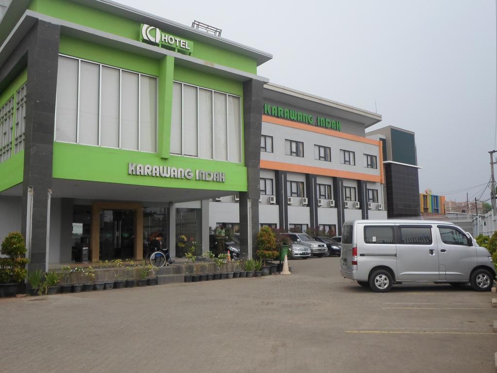 Hotel Grand Karawang Indah Экстерьер фото