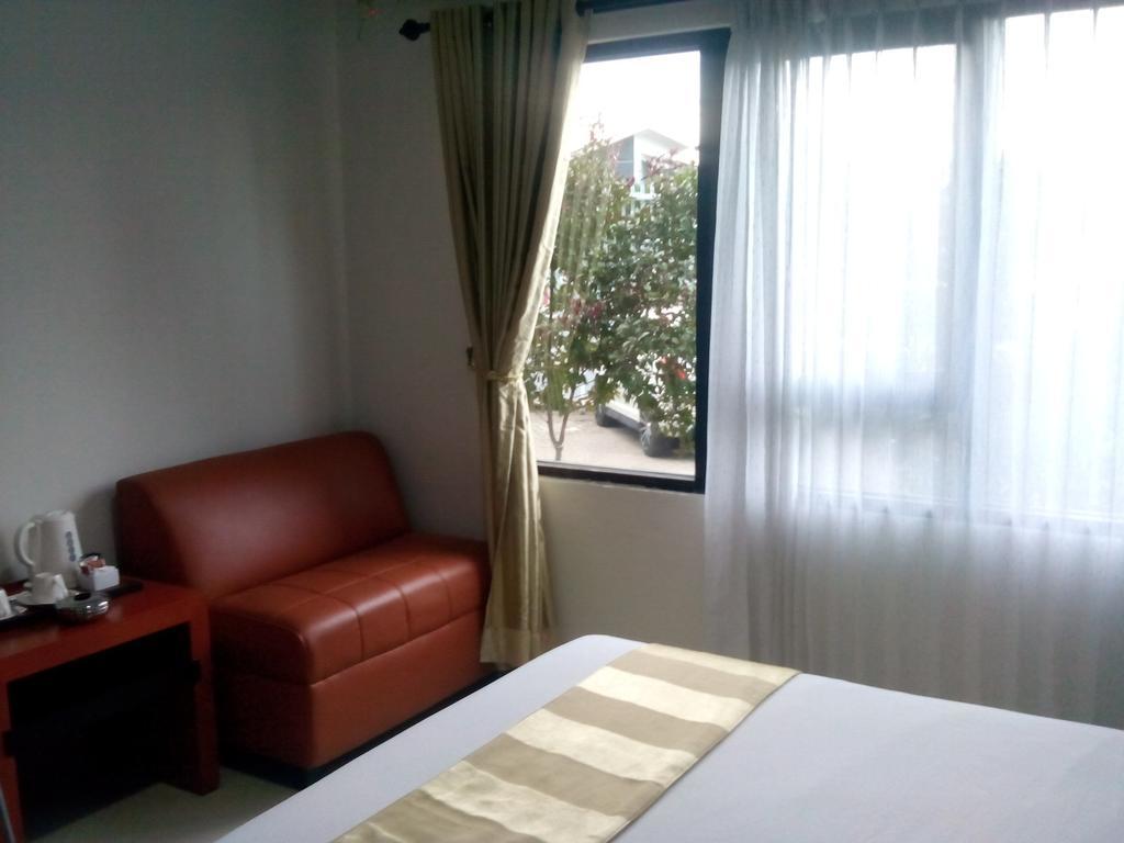 Hotel Grand Karawang Indah Номер фото
